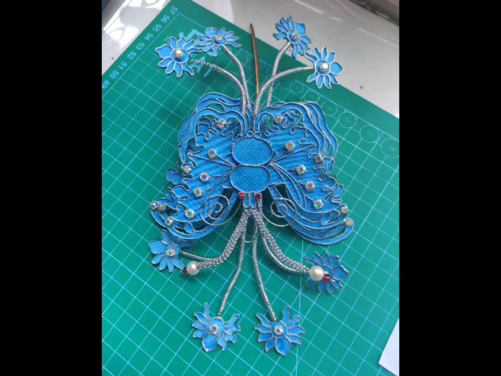 动手制作戏曲顶花 做的有点粗糙