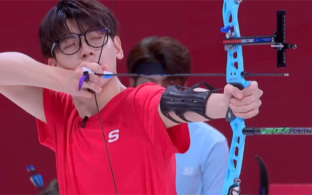 周峻纬正中靶心,射中摄像头!