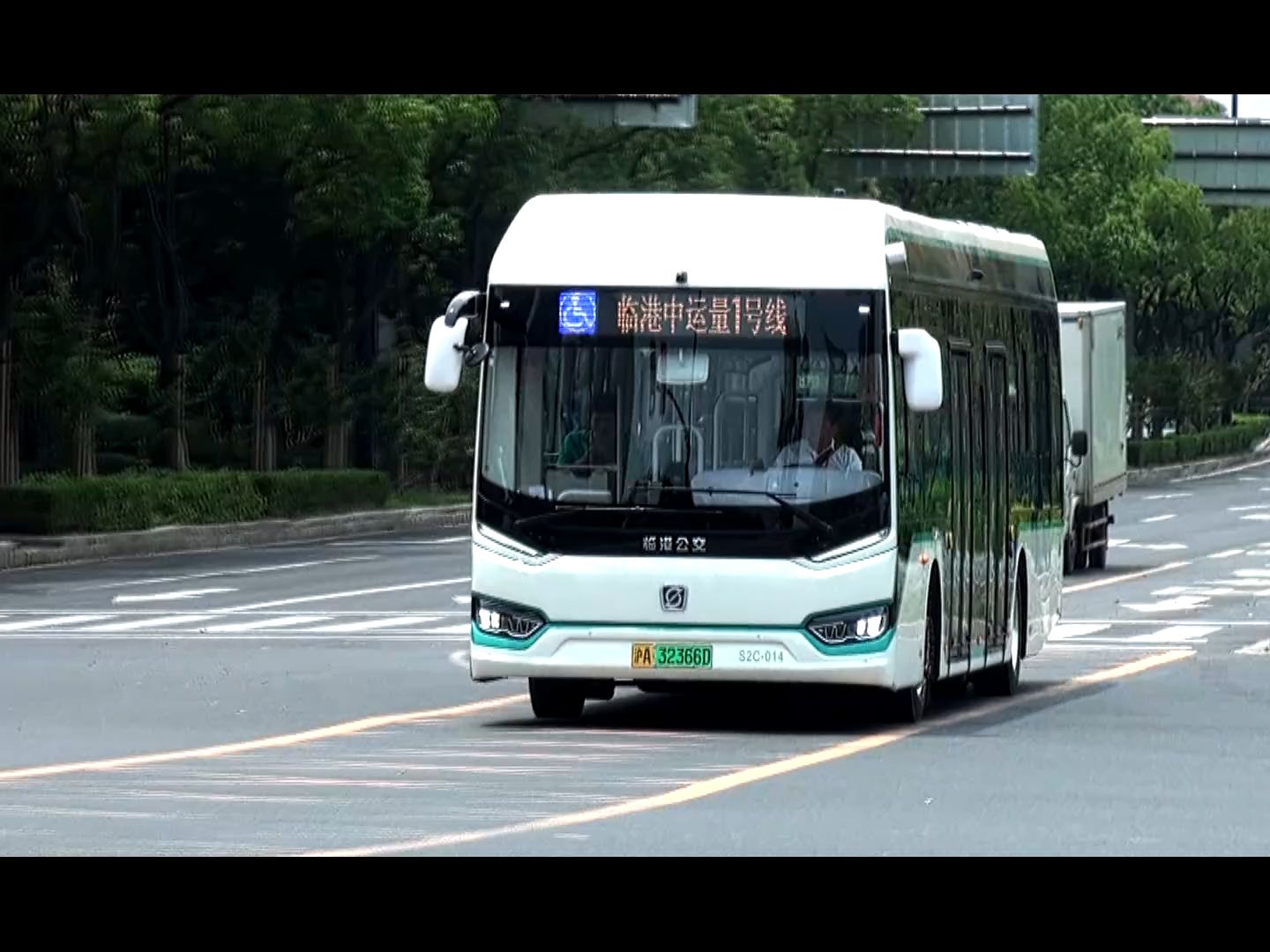 上海公交 临港公交 临港中运量1号线 s2c-014