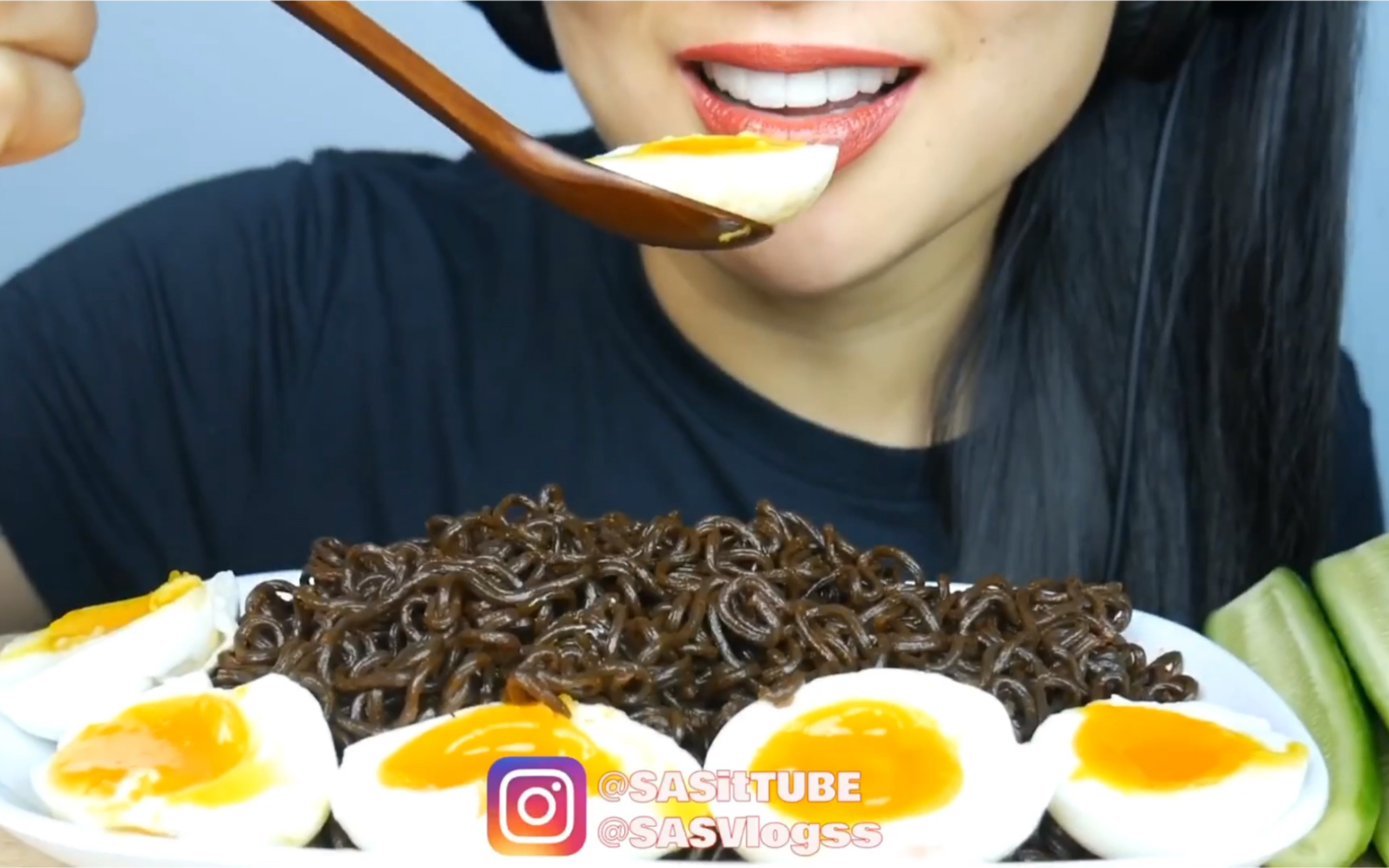 *吃播剪说话* sas微笑姐|溏心蛋!还有黑色面面~咀嚼音食音吃饭