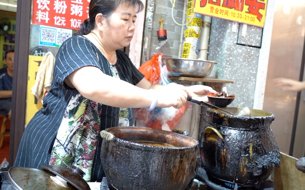 她靠一个罐子几个姜,把猪脚卖上了CCTV舌尖上的中国,多少钱都不卖配方哔哩哔哩bilibili