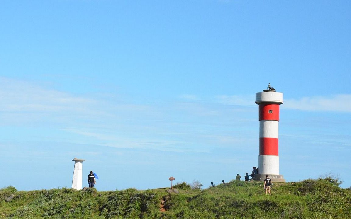 福建的小垦丁漳州镇海角,去过的人都会记得那片草地,面向大海春暖花开