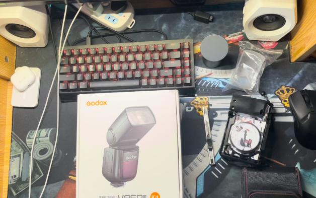 神牛v850三代开箱(附滤镜转接视频)