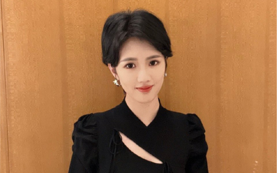 广西壮族自治区十五届运动会开幕式梁玉莹将在贵港体育中心为大家倾情