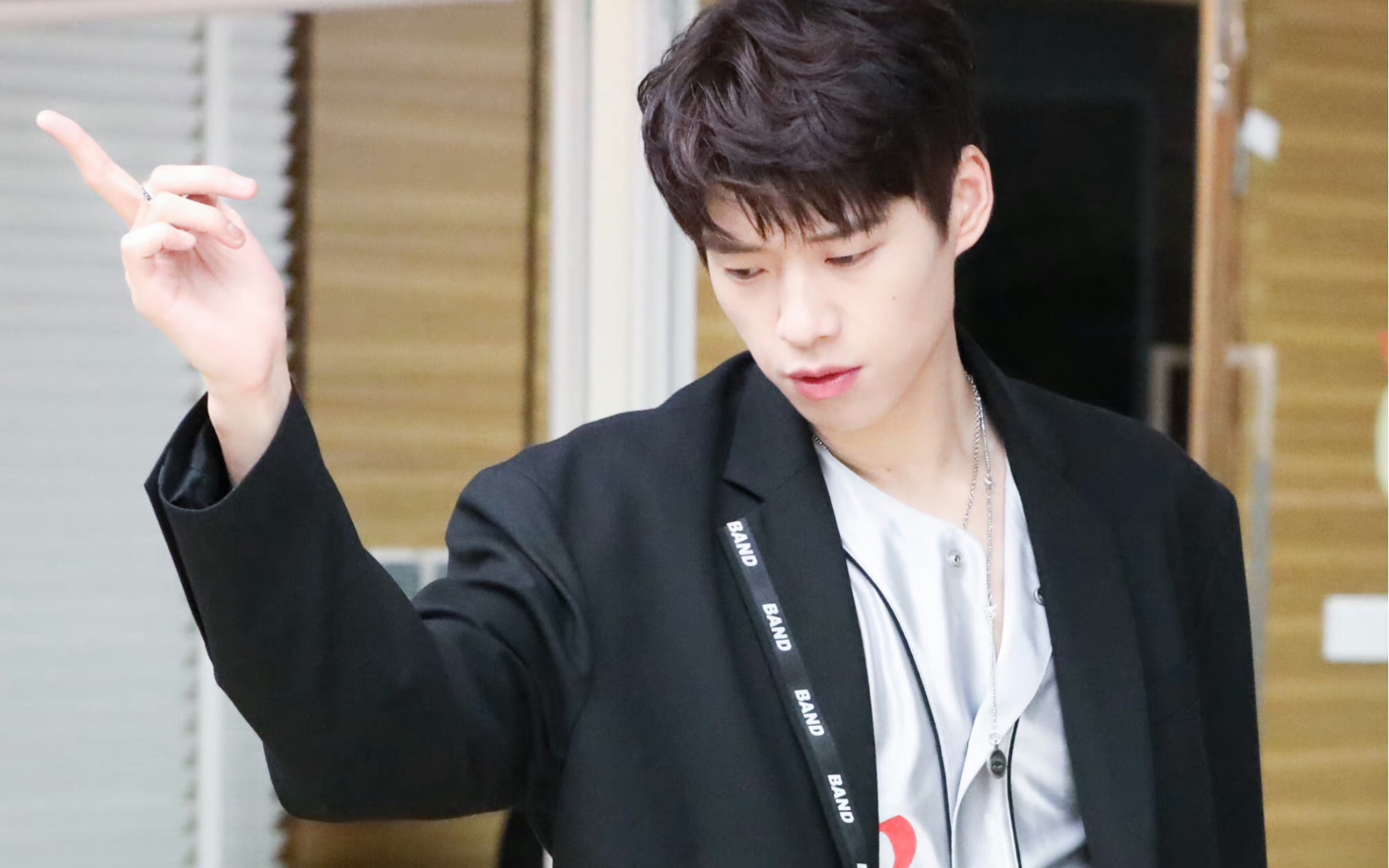 魏大勋三个唱跳舞台版本混剪,rap勋回归,哥哥你唱歌跳舞无所不能,喊你