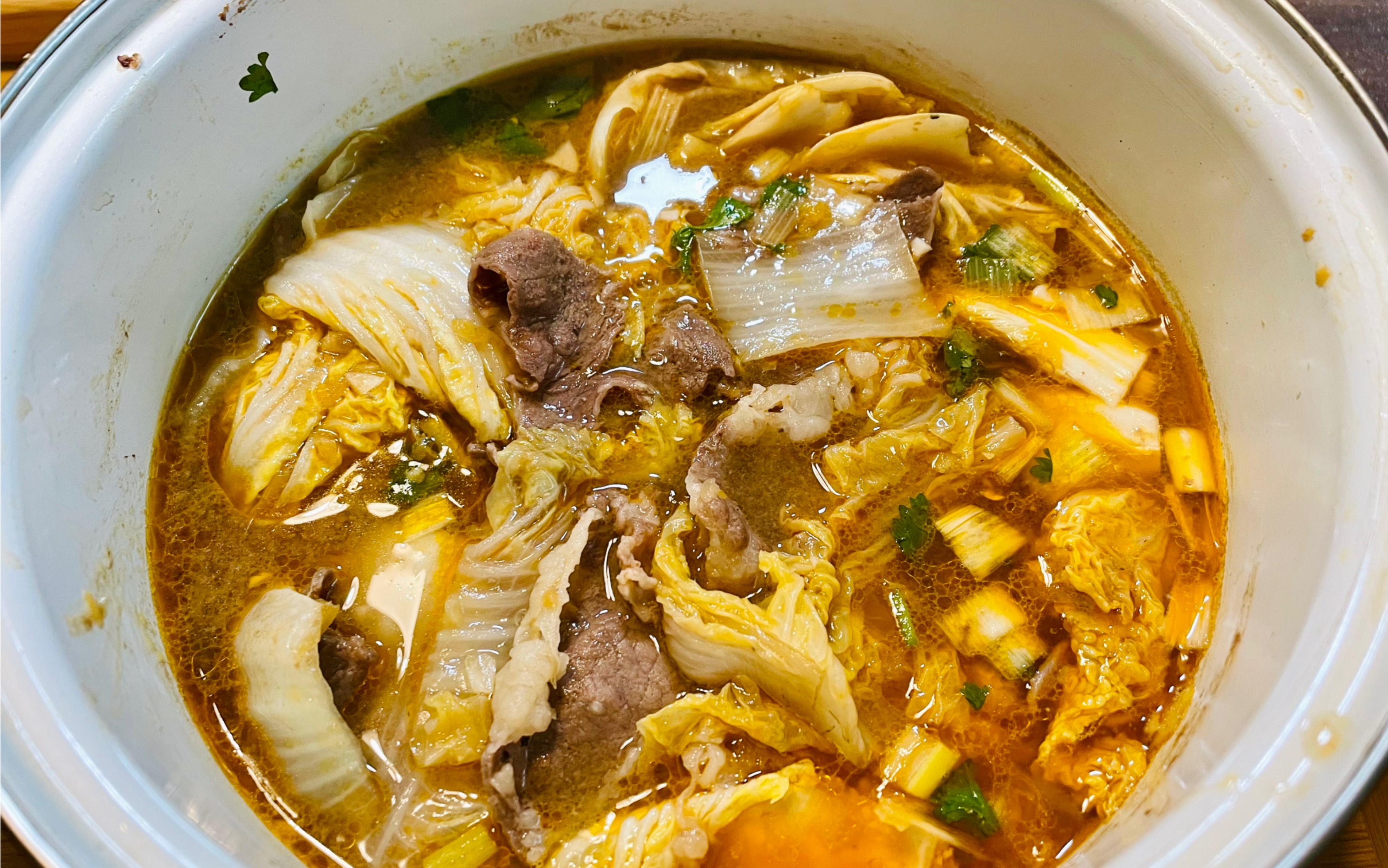 【打工人一人食】酸汤肥牛千层锅