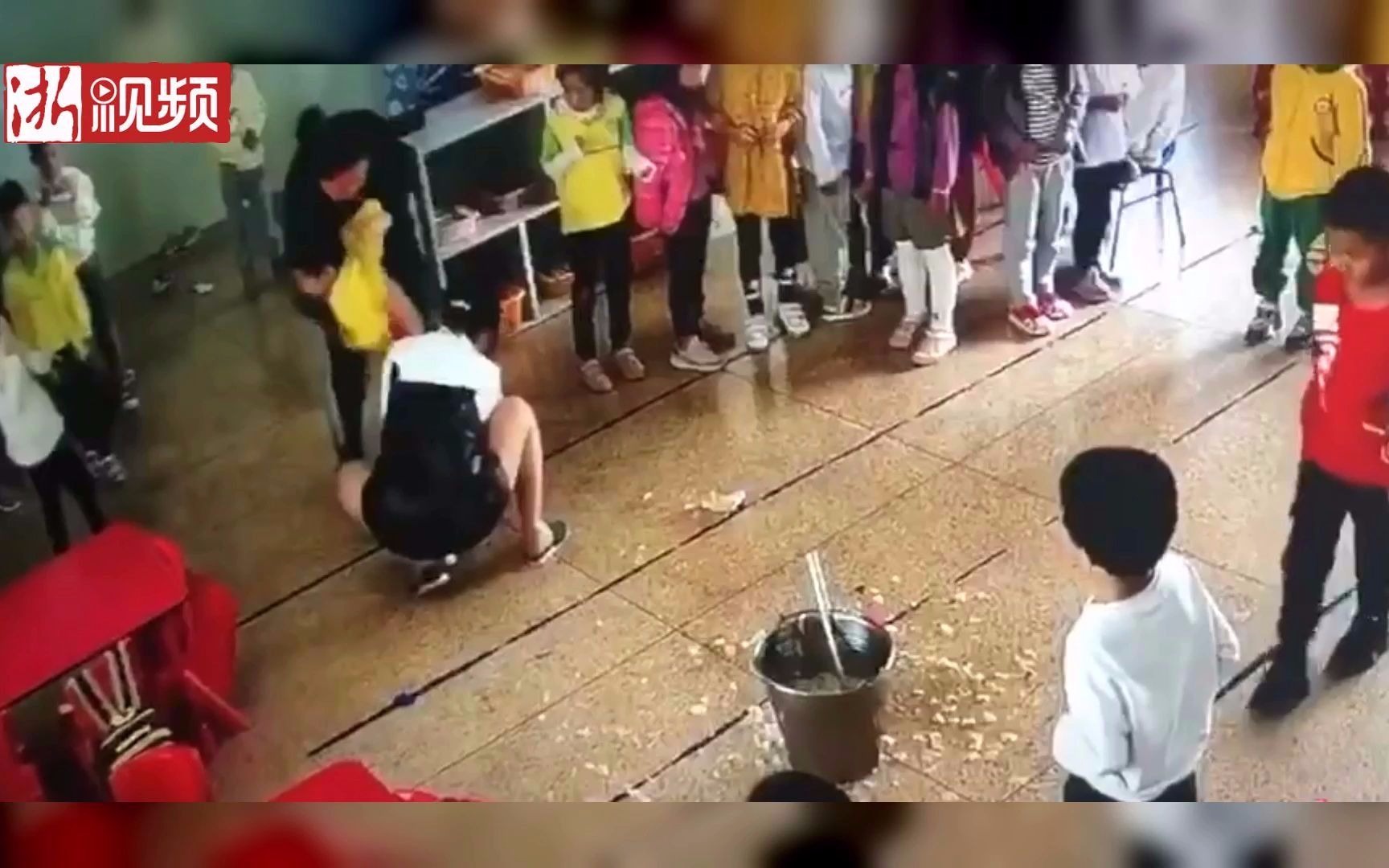 五岁幼童跌入滚烫汤桶，事发幼儿园公共视频曝光