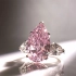 佳士得2022纽约瑰丽珠宝8.82克拉浓彩紫粉钻石