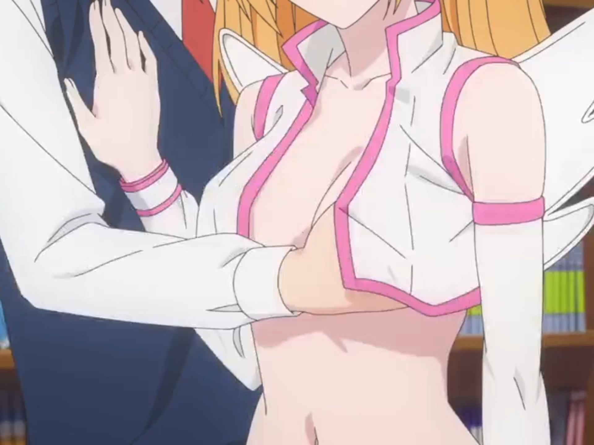 "你小子真敢摸欧派啊"