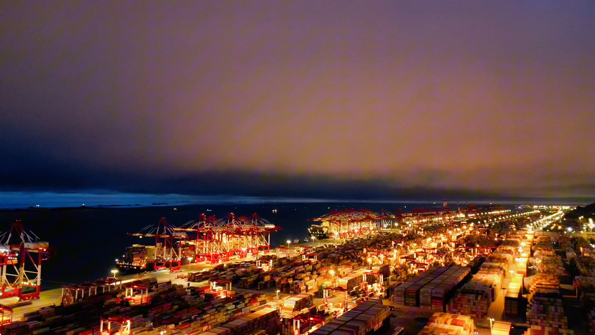 上海洋山深水港夜景