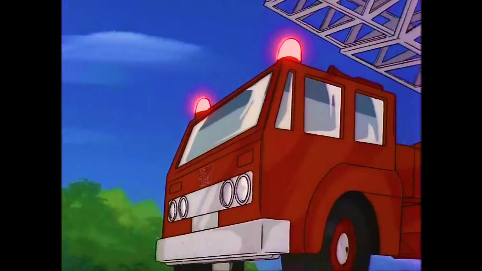 红色警报和消防车的车型外观【变形金刚】