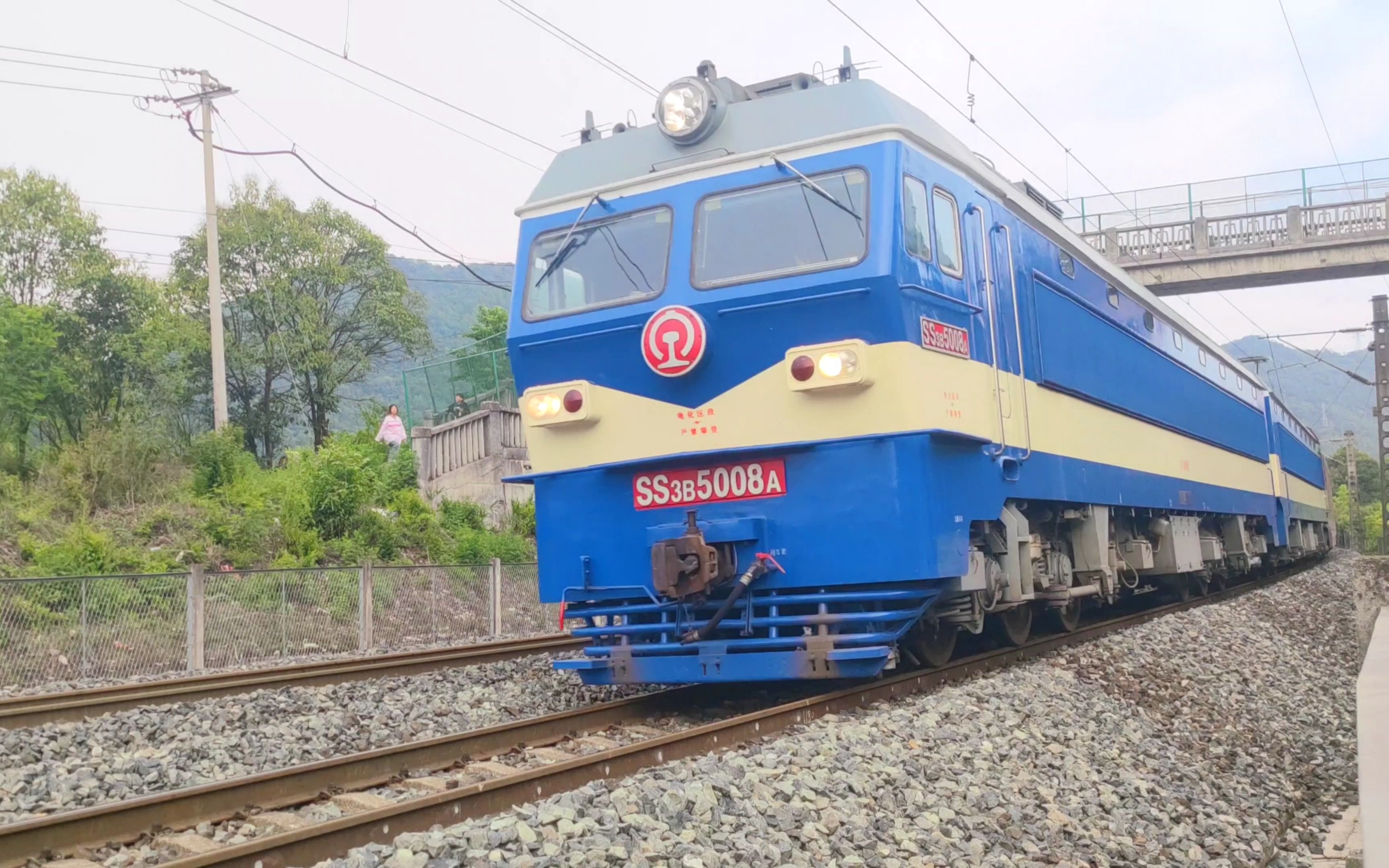 【拍车】成局贵段 ss3b-5008本务货列沪昆线下行