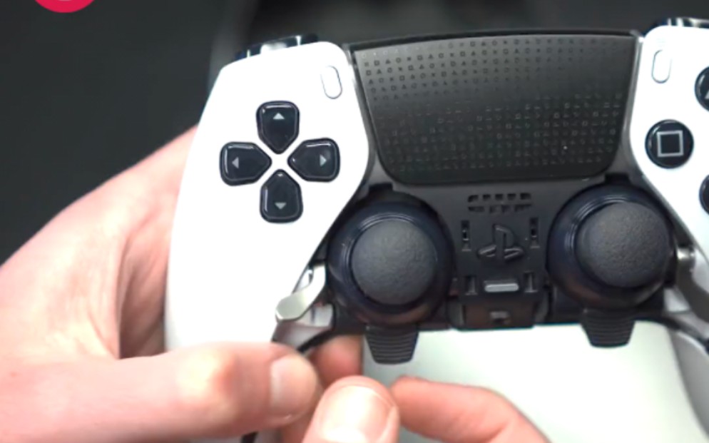 ps5精英手柄简单介绍 摇杆拆卸还蛮简单的 看了竟然有点小心动