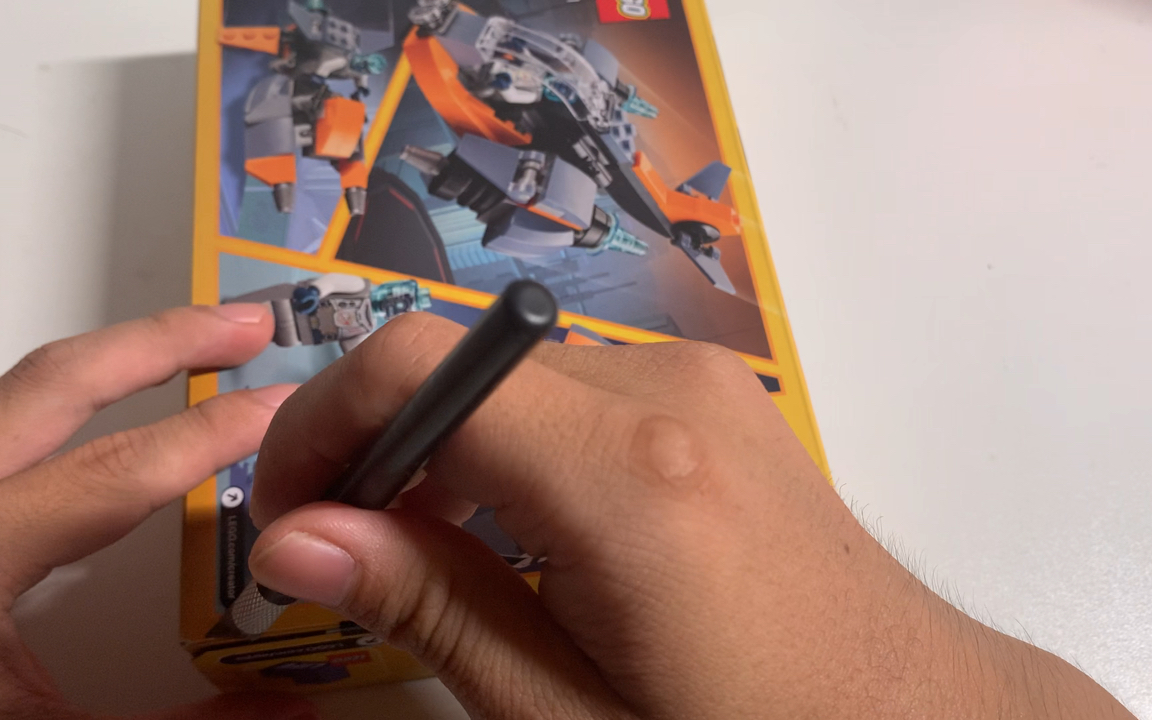 乐高三合一系列二次元飞机(31111)机甲形态