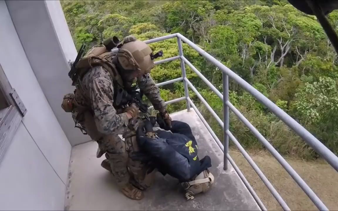 usmc fr排突入并清理建筑物