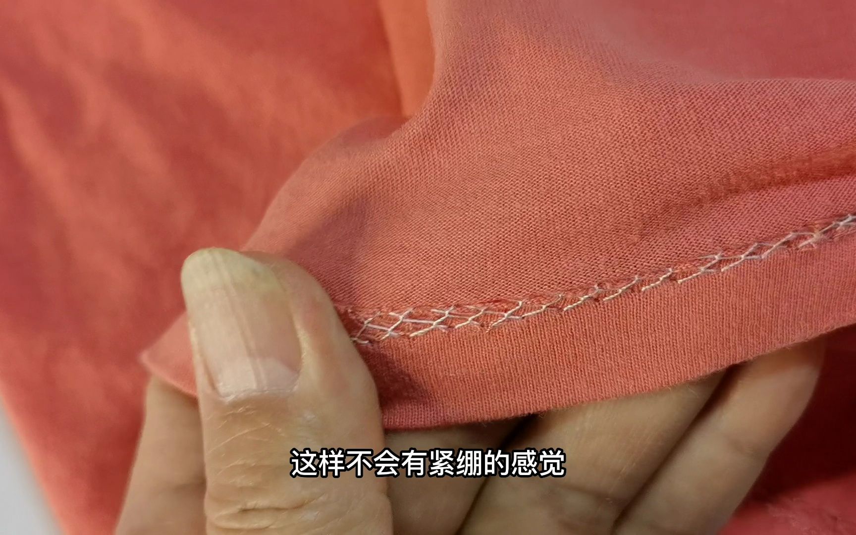 针织衫下摆缝线散开?学会这种手缝针法,自己轻松搞定