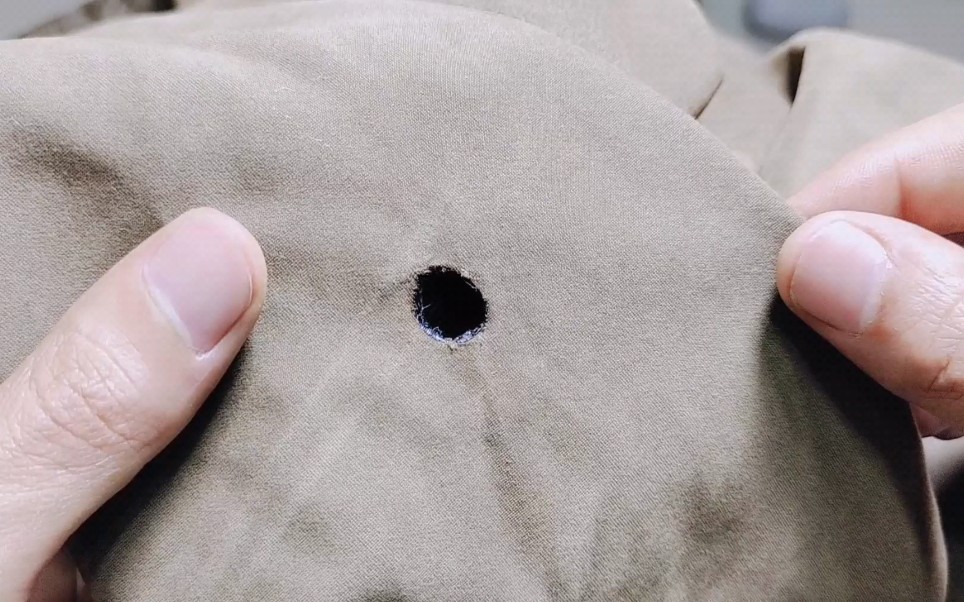 衣服被烟头烫洞的朋友,你的衣服有救了,隐形衣服修复法