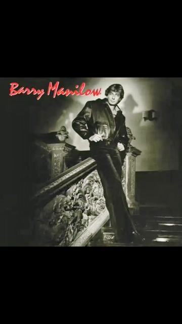 巴瑞ⷦ›𜥰𜦴›(Barry Manilow),生于1943年6月17日是美国创作歌手,音乐家,编曲家,唱片制作人,指挥家.哔哩哔哩bilibili