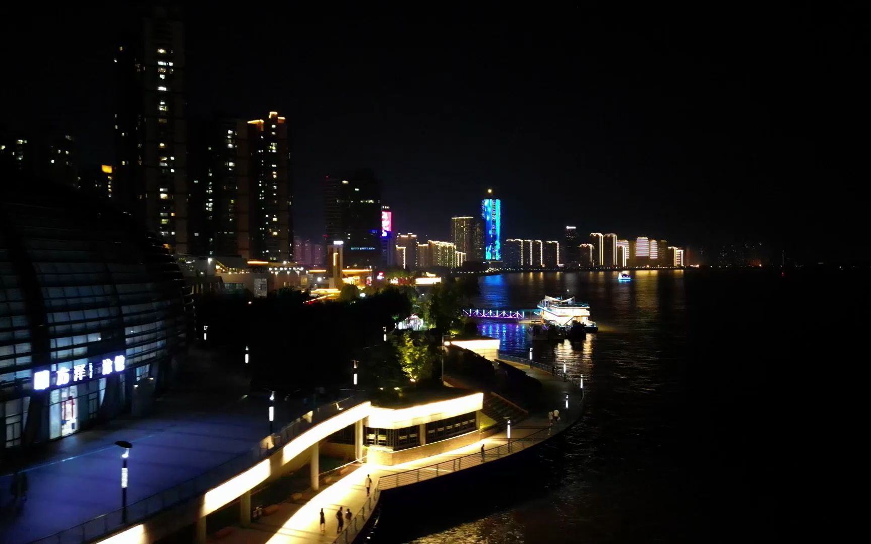 [图]【航拍短视频】滨江夜市 安徽省芜湖市 滨江公园 长江夜景 江城夜景 【1080P】