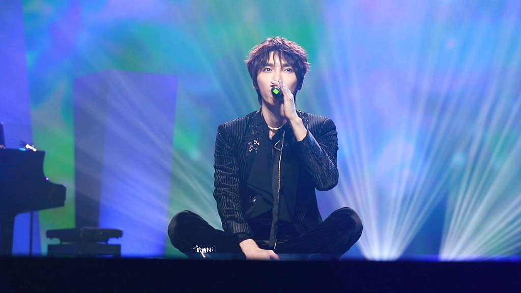 【赵磊】第一次巡演 211031 深圳站 《微风吹》找耳返漏肉 妈粉怒吼