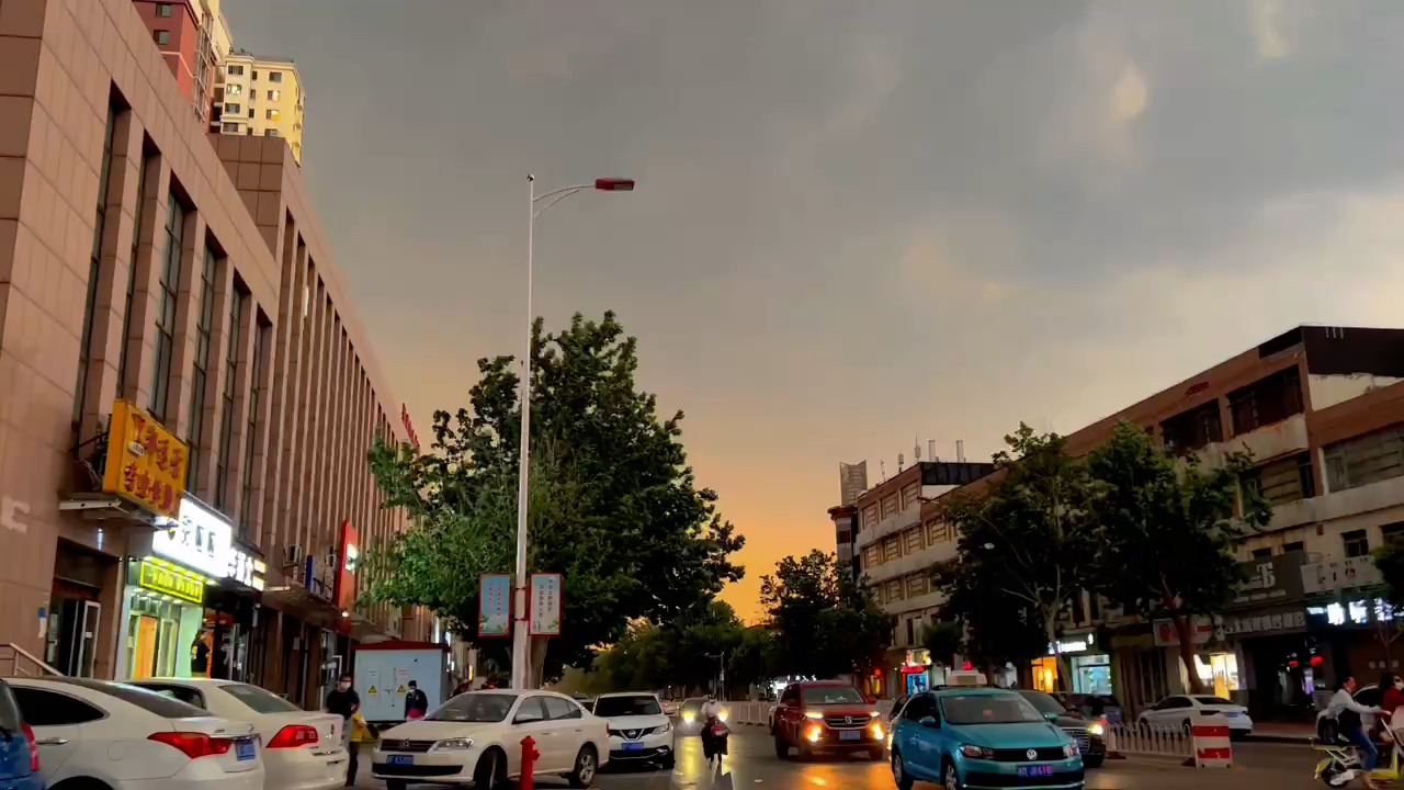 [图]沧江白日樵渔路 日暮归来雨满衣.