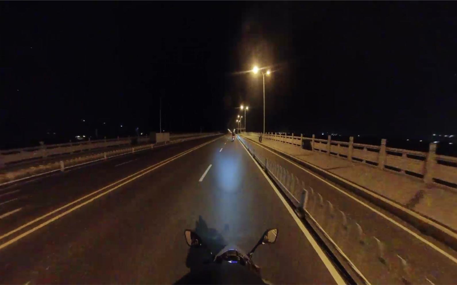 活动作品云骑车insta360夜间录制gsx250西安夜骑
