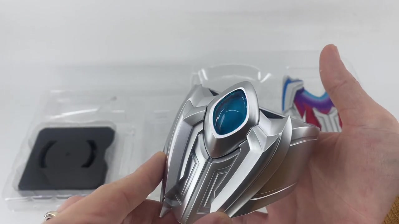 送媳妇一个ur赛罗赛迦手镯,但她戴不上啊#开箱测评 #评测 #开箱 #玩具