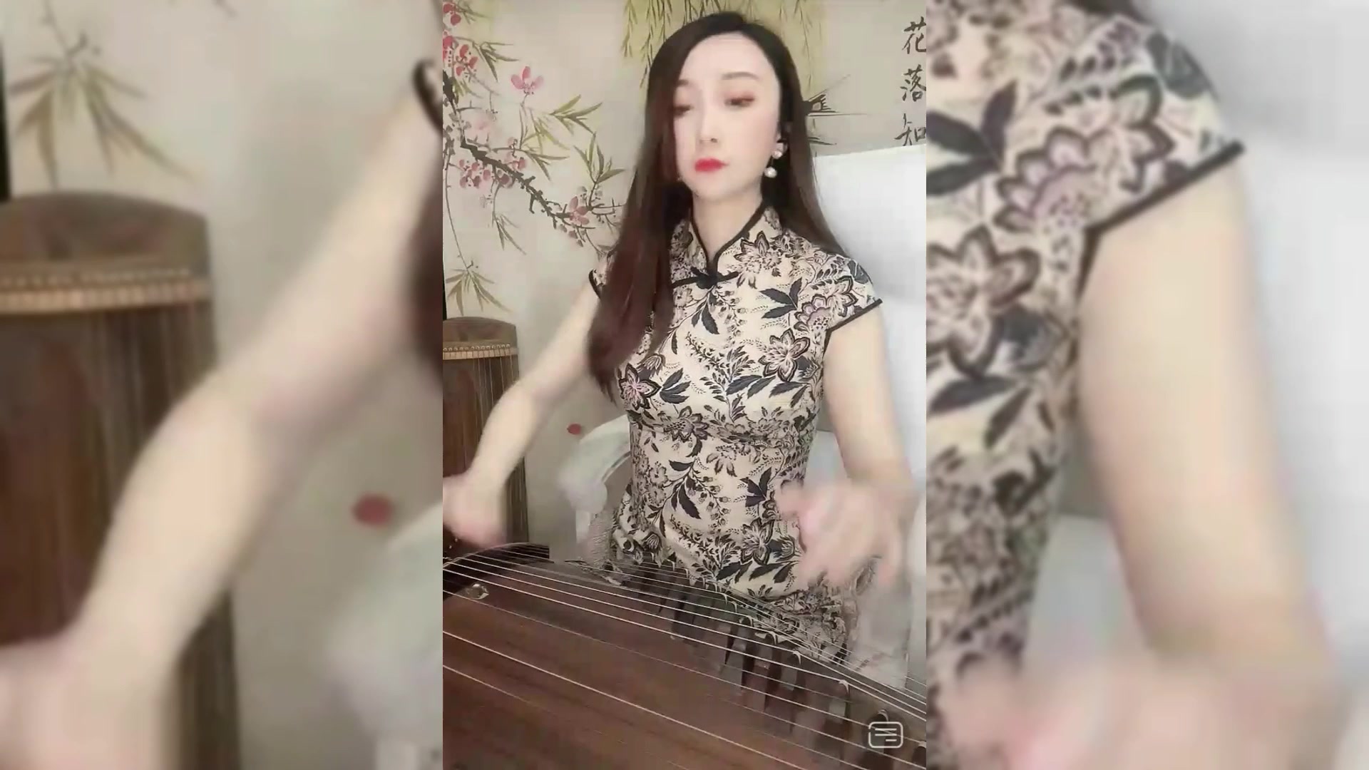 [图]古筝望妞儿演奏千年一叹