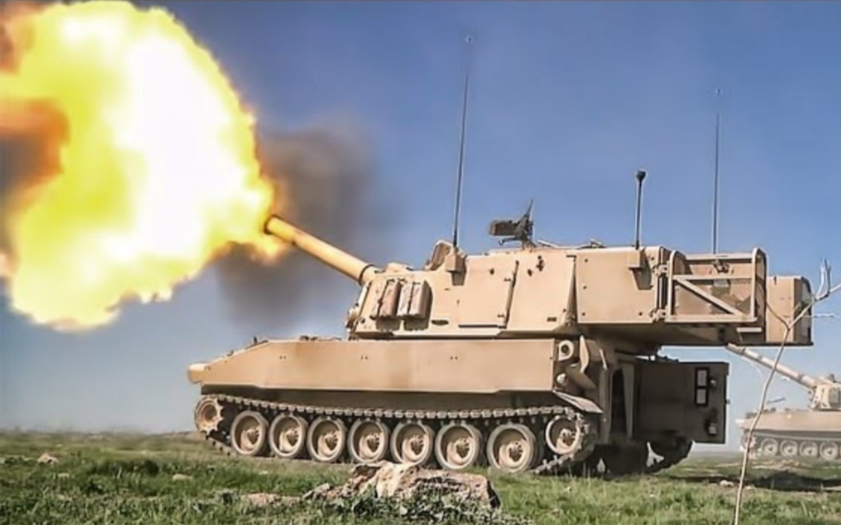 美军m109a6式155毫米自行榴弹炮射击实测,这货也太嚣张了吧?