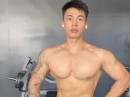 Tải video: 00后肌肉帅哥9健身