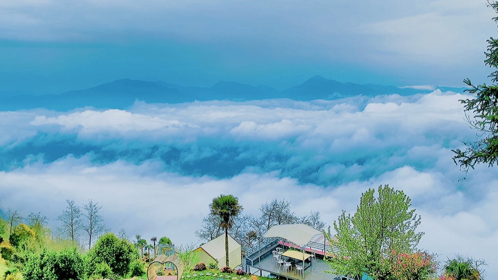 茨竹坝云海,竹境云屋观赏处.