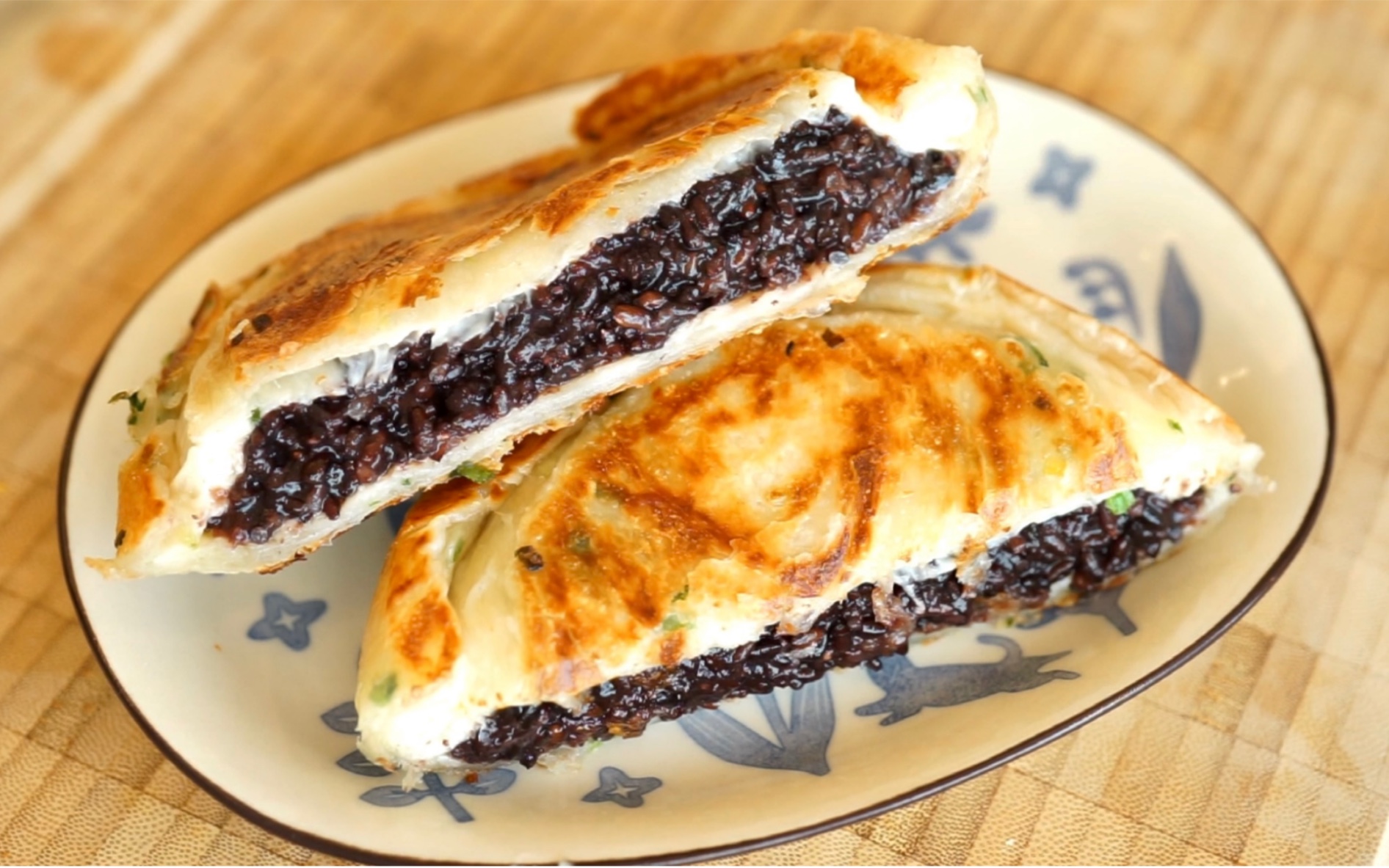 紫米酥饼酥掉一地渣紫米乳酪三明治芒果白雪黑糯米好吃的紫米做法get