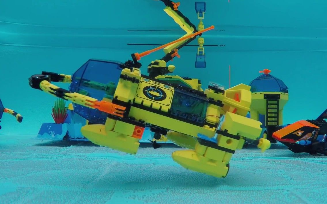 【乐高moc】乐高潜艇下水(ajw61185)