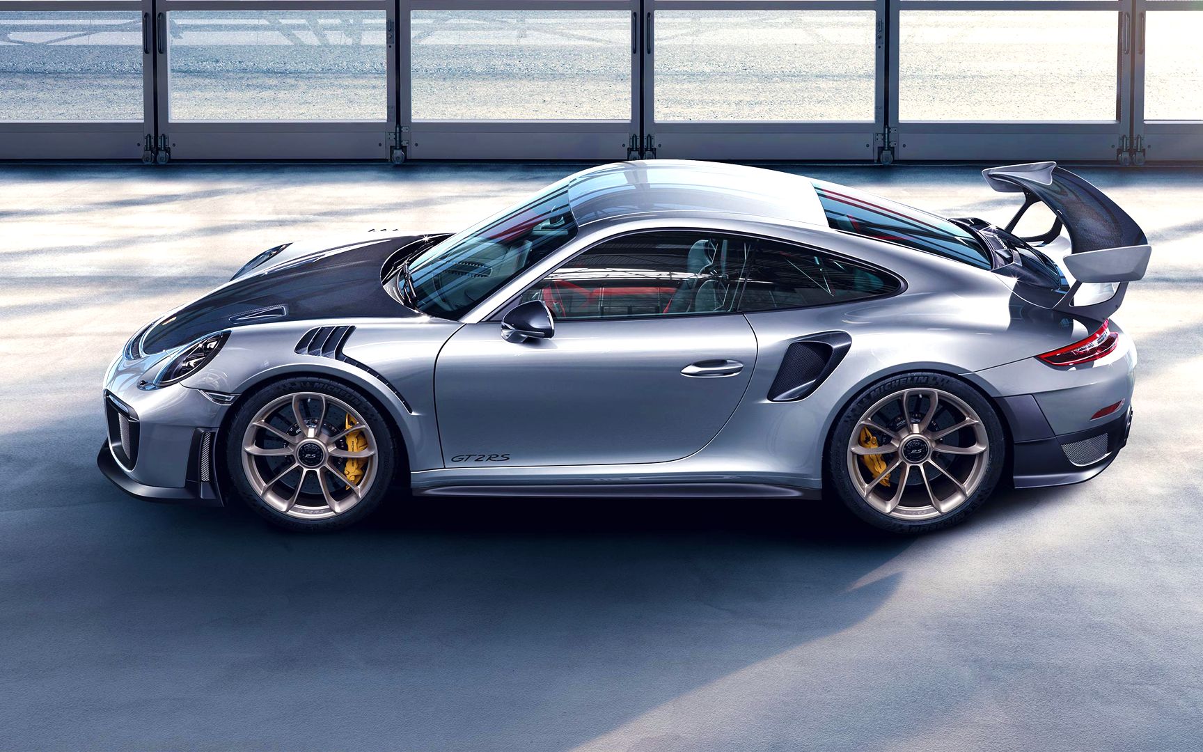 欢迎参观保时捷911引擎组装工厂