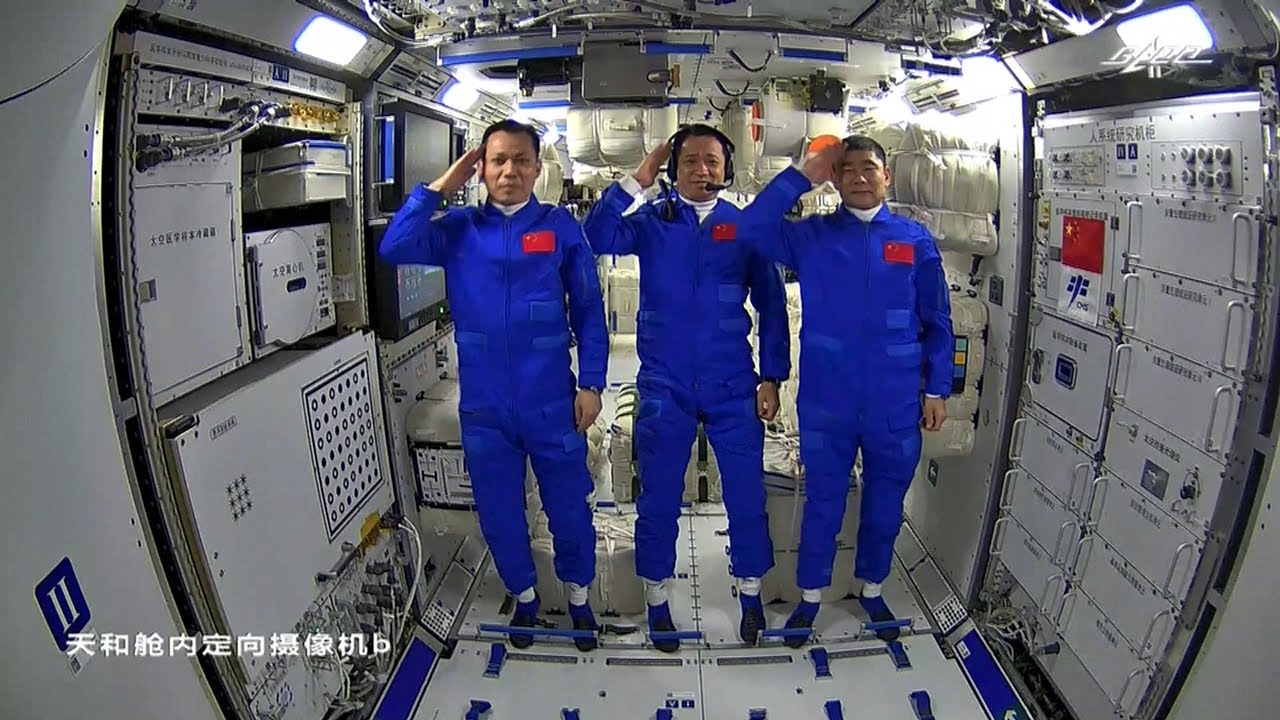 航天新闻速递 Shenzhou12 crew begins threemonth mission哔哩哔哩bilibili