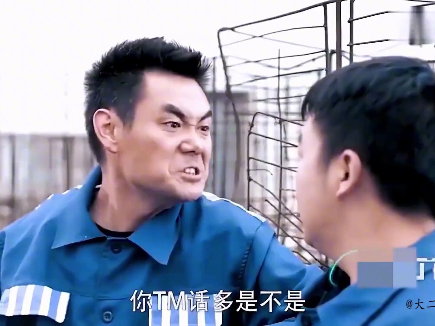 爆笑犯人:妹大爷深藏不露,坐牢后儿子才发现他是大名