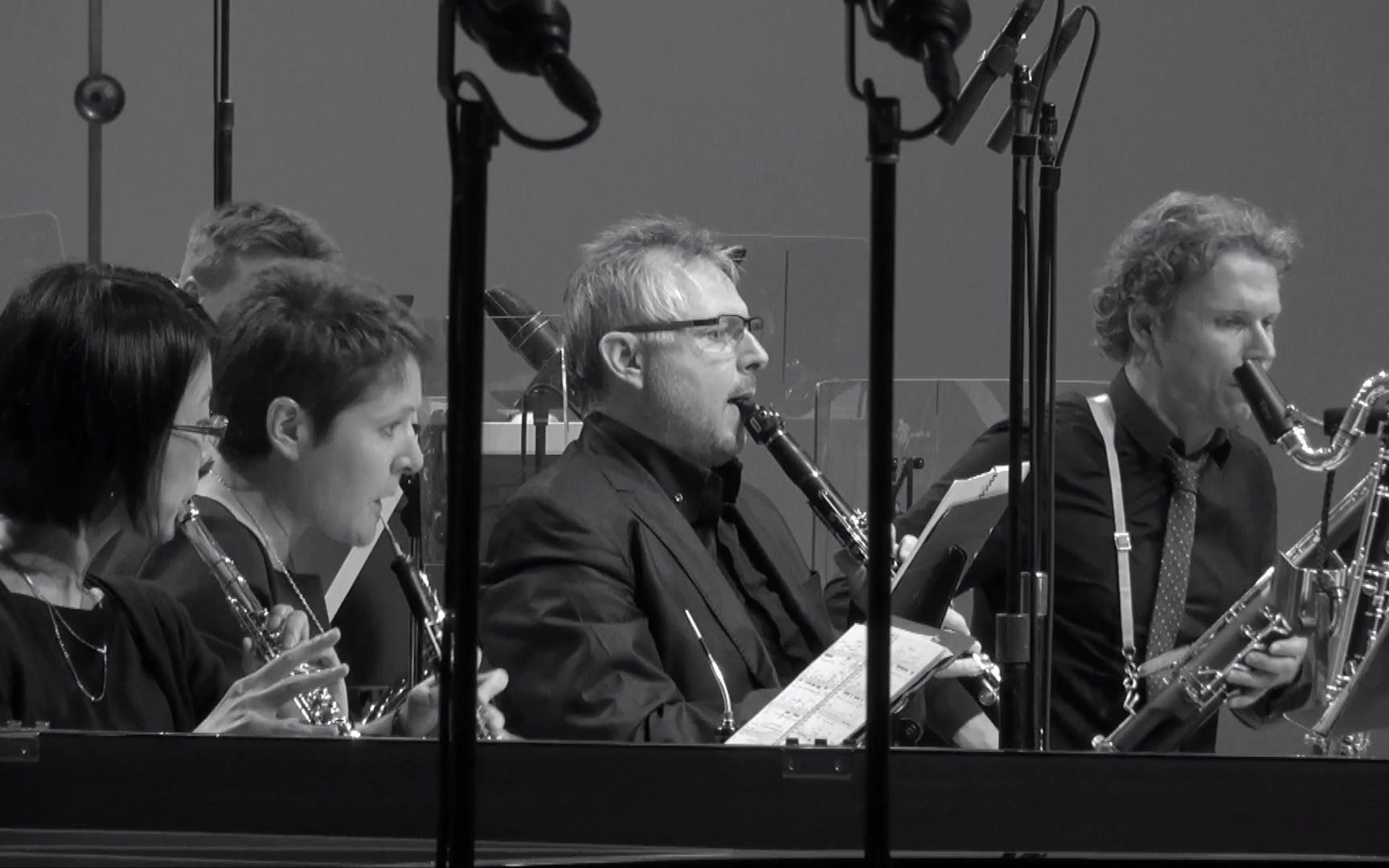 【alberto posadas】 黑光,为室内乐组合 la lumiere du noir, pour