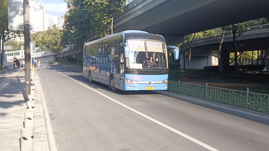 线路:富平-西安,车辆型号:宇通zk6128h6qy1型客车,起点站:富平县汽车