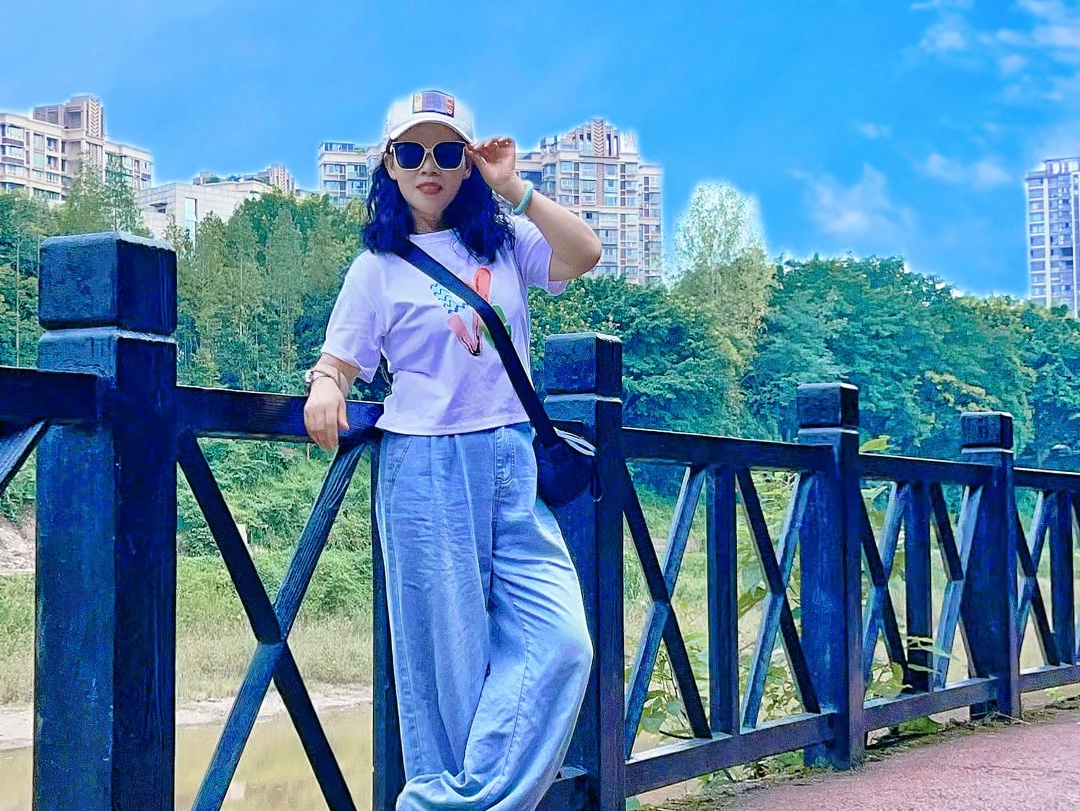 几个简单易学的护栏拍照姿势!