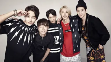 UNIQ Falling in love-哔哩哔哩_Bilibili