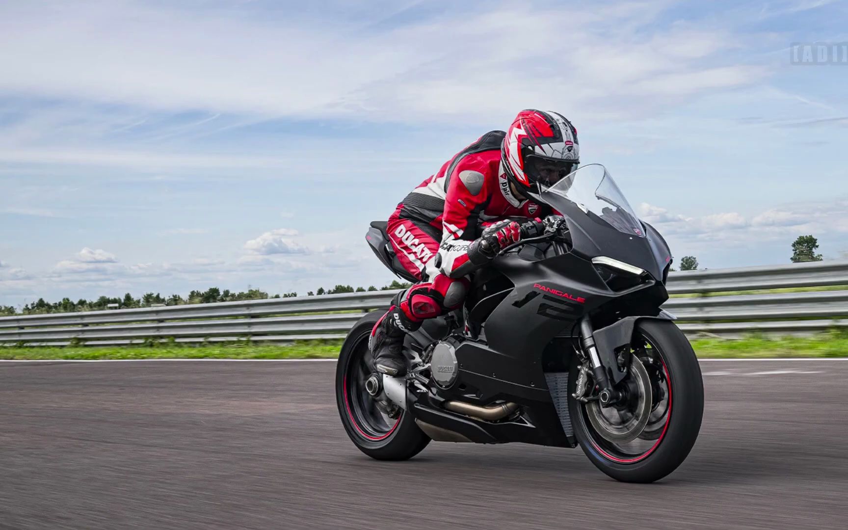 2024款杜卡迪panigale v2-黑色