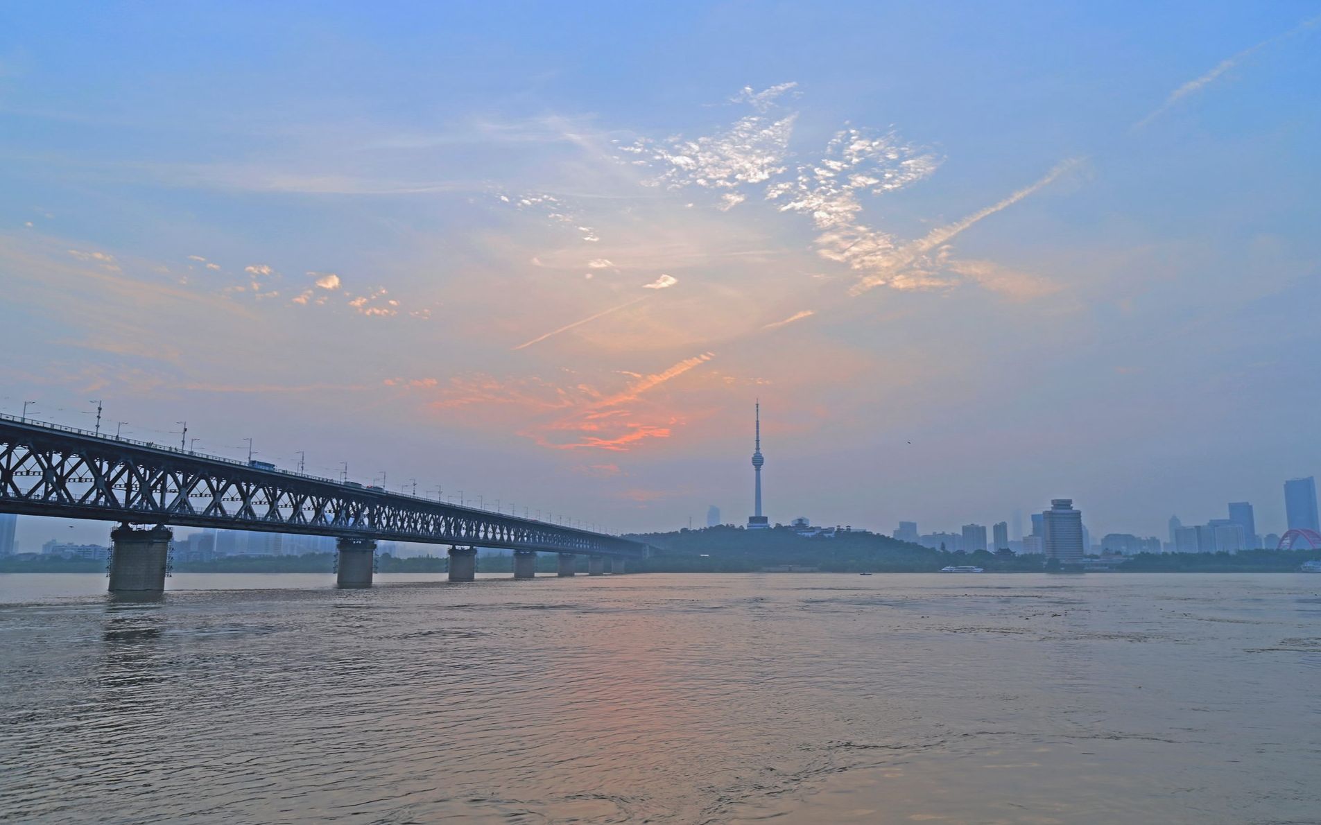 复苏后的汉阳门码头