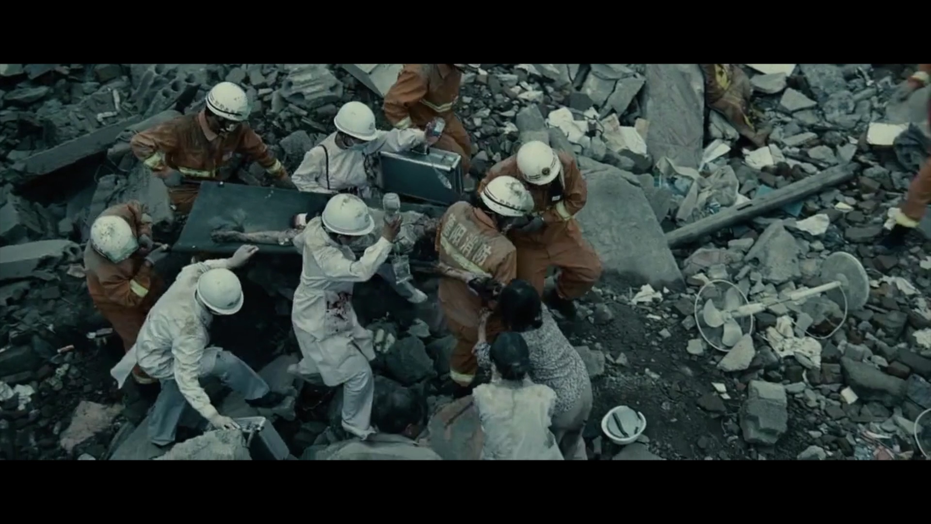 武汉加油!国产电影剪辑致敬武汉一线抗疫战士