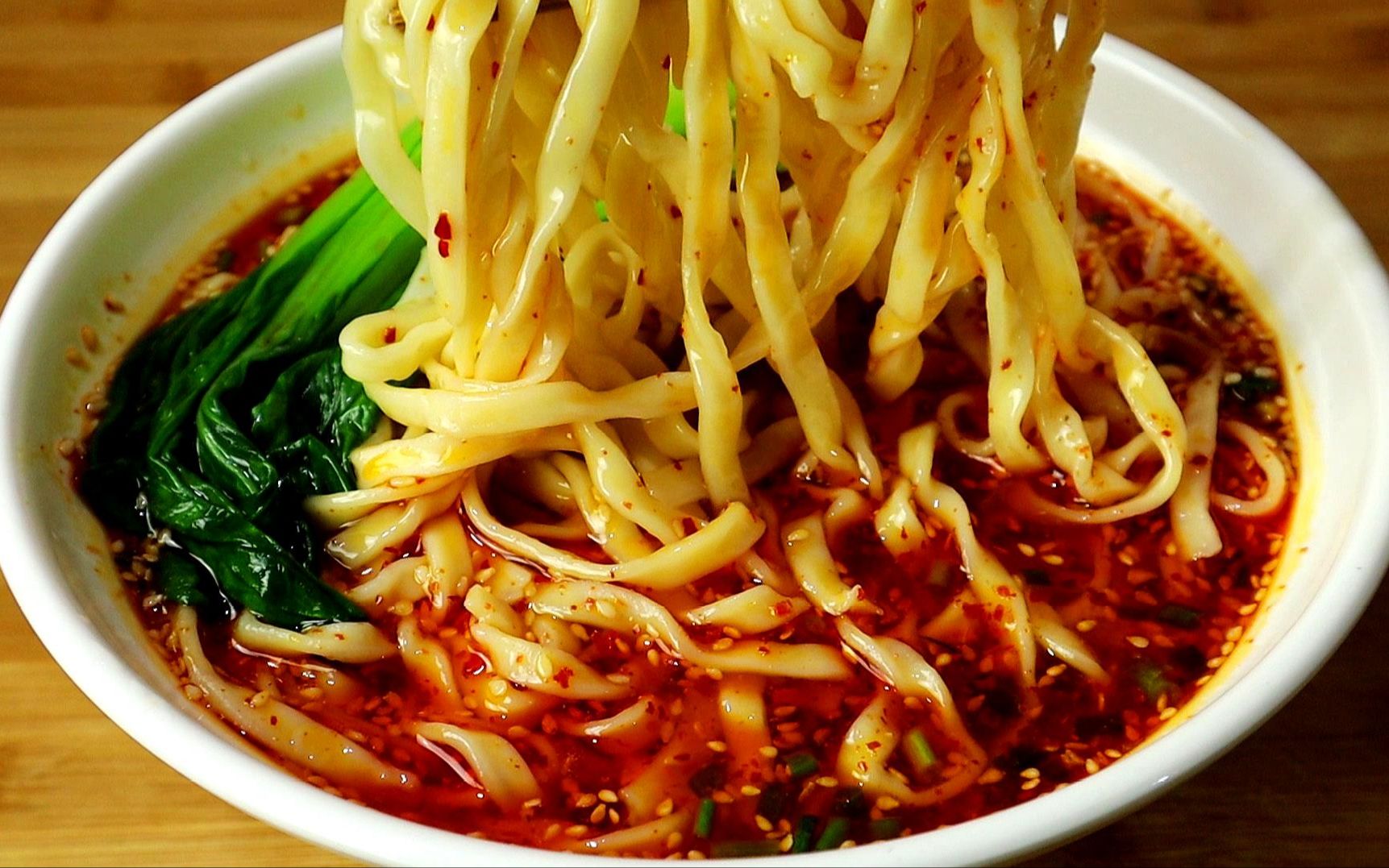 面条这样做太好吃了，一周吃上6次都不腻，一次做一大碗都不够吃 哔哩哔哩