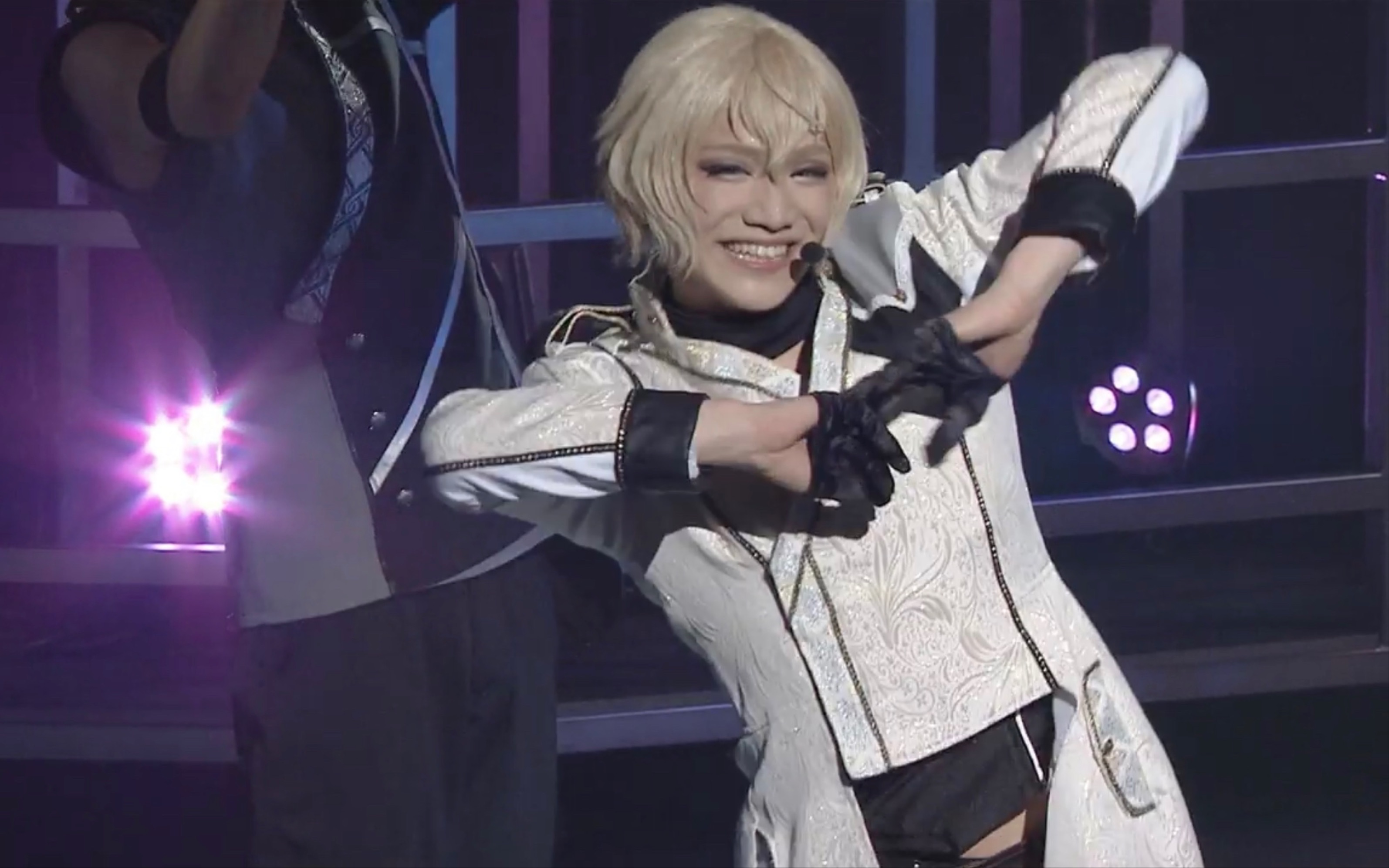 刀音四 美丽人生