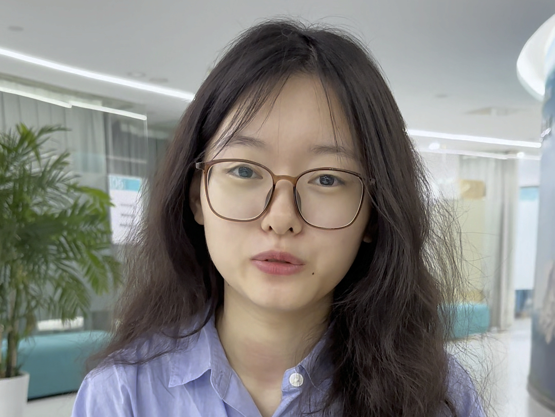 今天摘镜的小姐姐来自江苏南通!