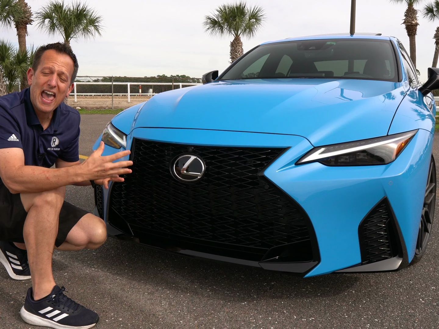 2024 年雷克萨斯 is 500 f blue vector edition 是最值得购买的新型