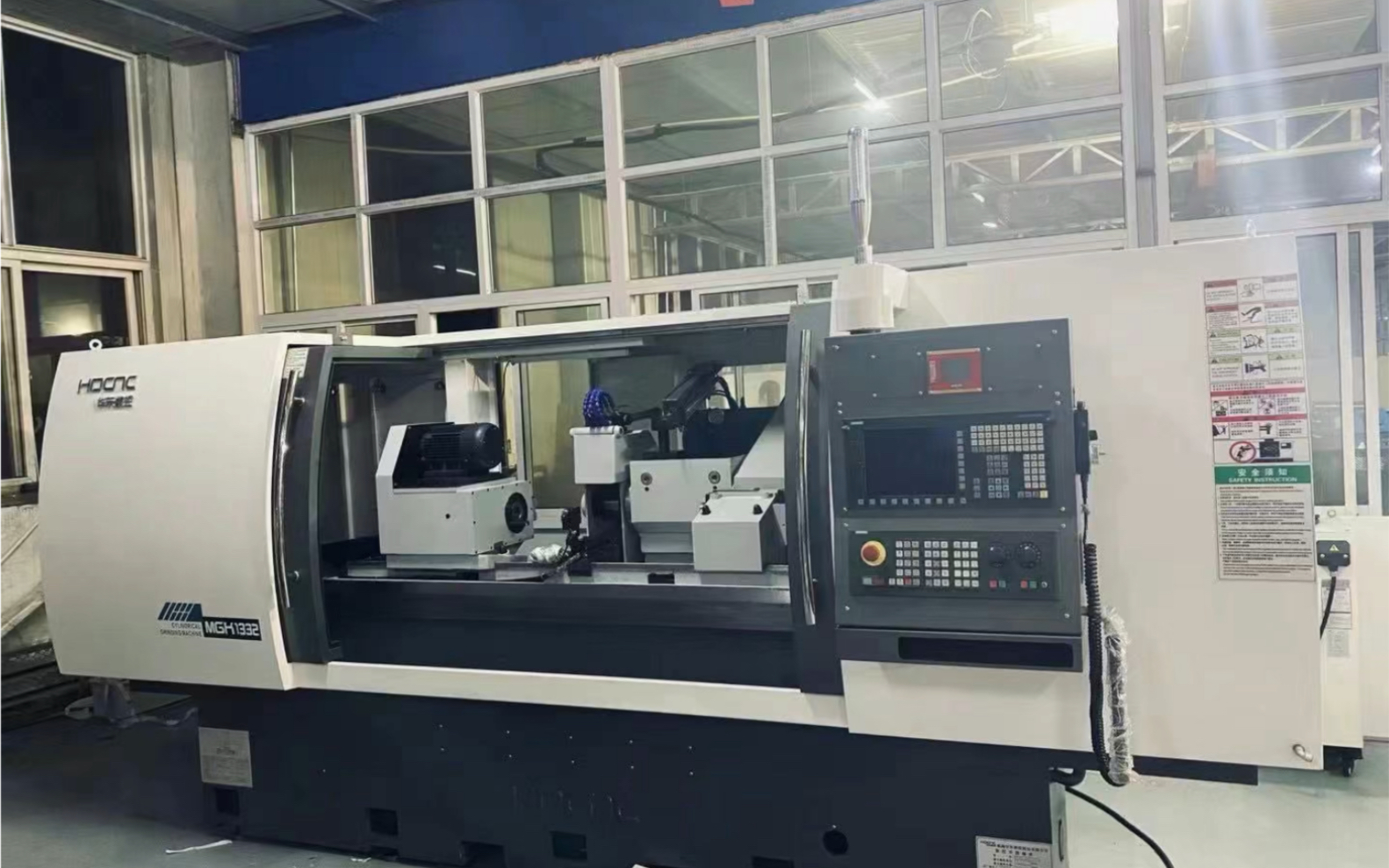 高精密数控外圆磨床现场安调中