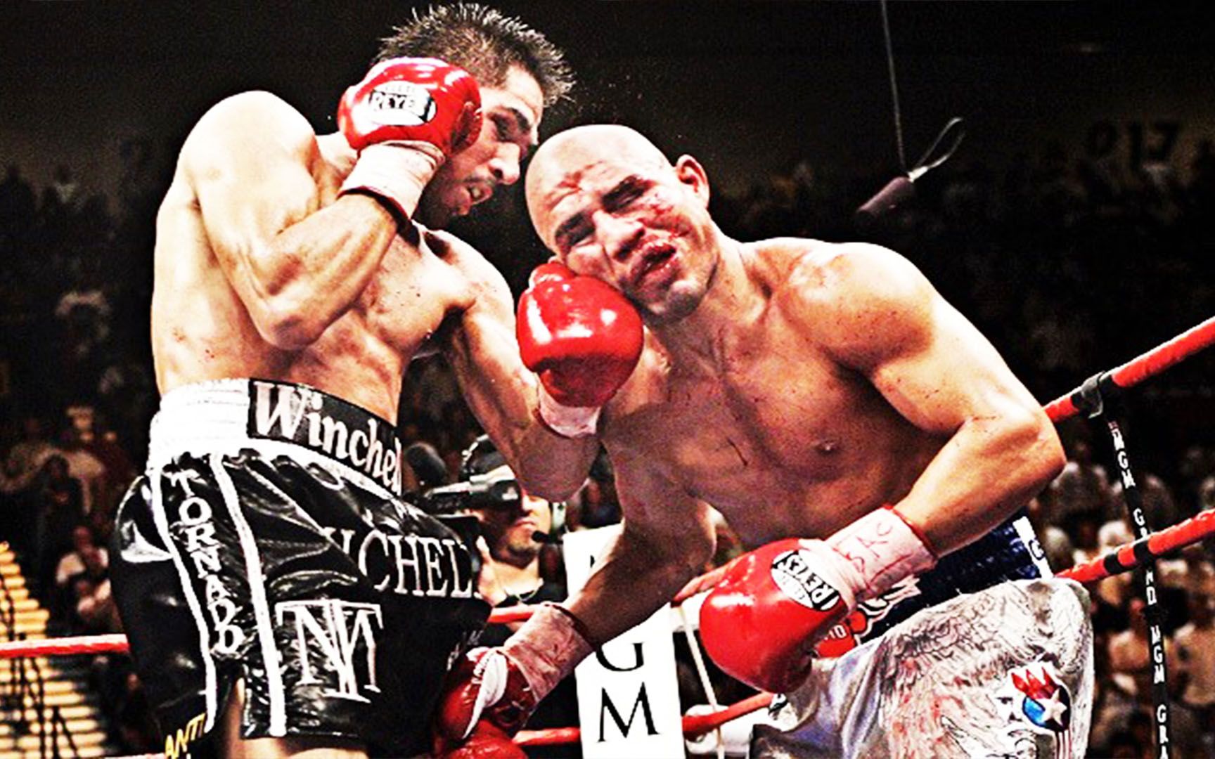 硬汉对轰,马加里托毁了库托的拳击人生!这战石膏手有没有作弊?