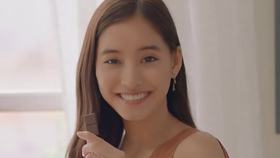 新木優子 ソファーの上でリラックススイーツタイム 明治オリゴスマート Tv Cm 哔哩哔哩 つロ干杯 Bilibili